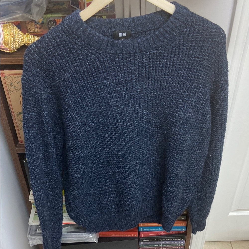 Uniqlo Blue Crewneck Sweater Classic Knit Design
